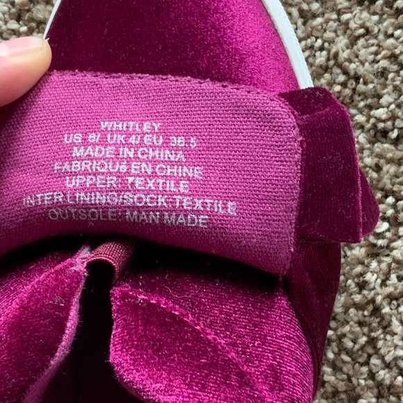 Bow Sneakers - Picture 2 of 2
